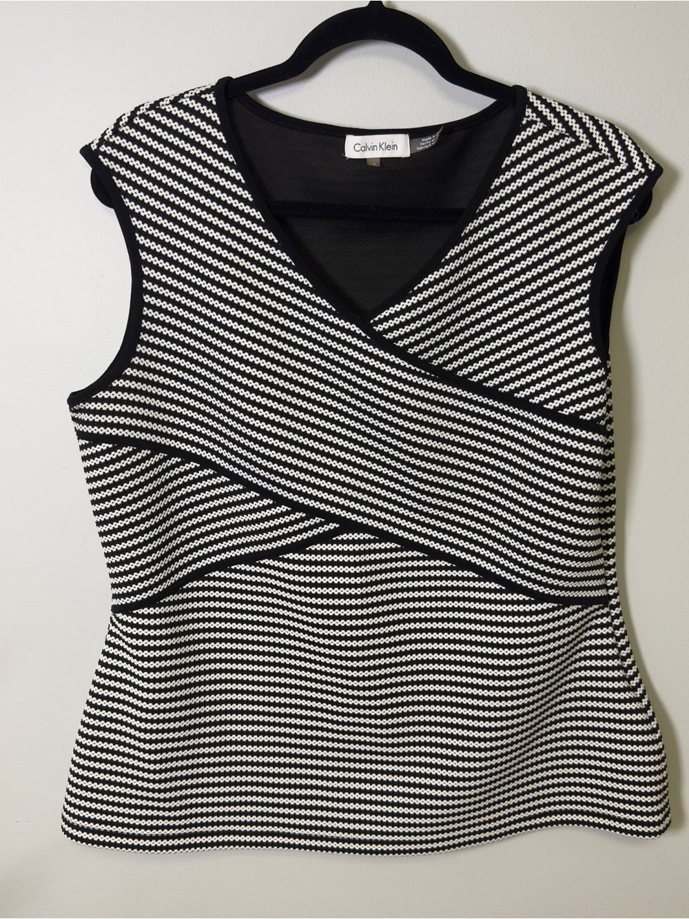 Calvin Klein Black & White Striped Sleeveless Top Size L